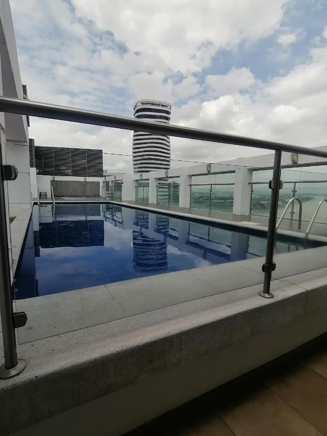 Luxury Suites River Front Guayaquil Exterior photo